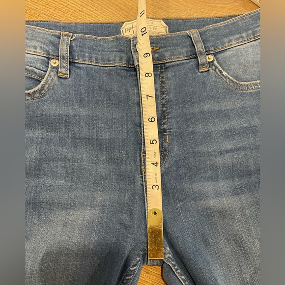 Free People Shark Bite Distressed Ripped Skinny Ankle Jeans Raw Hem 25” W 28” - Picture 10 of 10